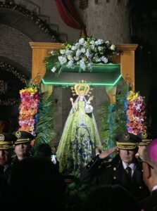 ¡Ave María ruega por nosotros, la Santa Madre ya se encuentra en Loja!