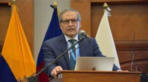 Fernando Muñoz: Remoción de presidencia del TCE fue un acto ilegal colmado de intereses partidistas y ambiciones personales