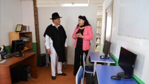 Gobierno Provincial de Tungurahua entrega centro de cómputo a la Unidad Educativa Especializada Ambato