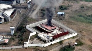 La Roca: Gobierno apuesta por francotiradores ante la falta de tecnología para evitar drones con explosivos en las cárceles