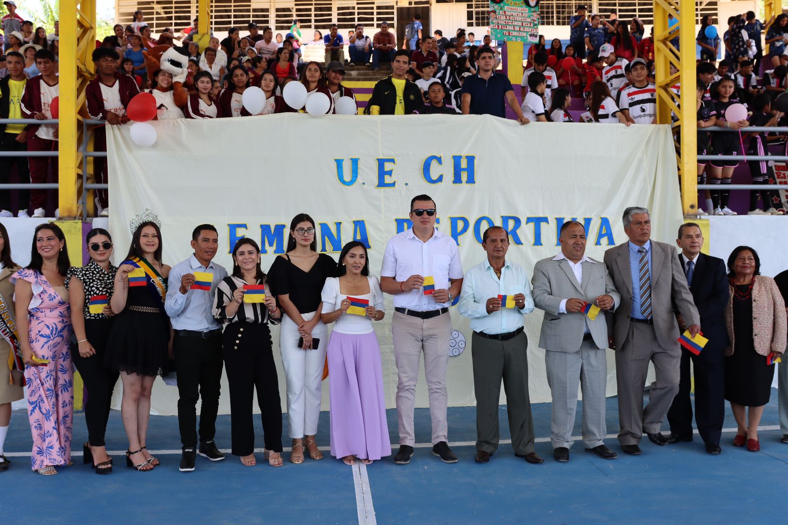Moderna cubierta para el Colegio de Chaguarpamba beneficia a más de 200 estudiantes