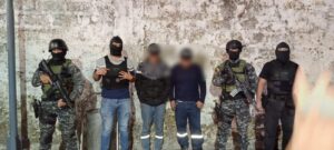 Policía rescata a dos personas secuestradas en El Empalme