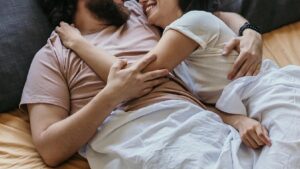 ¿Más embarazos por los apagones en Ecuador? Conozca los datos