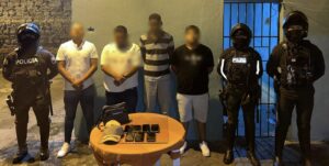 Cuatro detenidos por extorsión en Ibarra