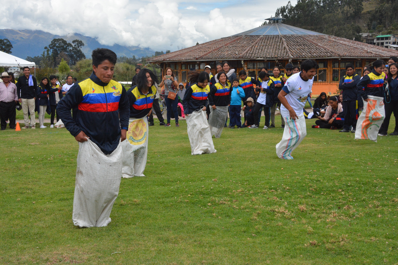 El baile y los juegos populares se realizarán en la parroquia Marcos Espinel.