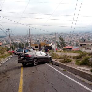 Ambato: seis personas heridas tras accidente de tránsito en Santa Rosa