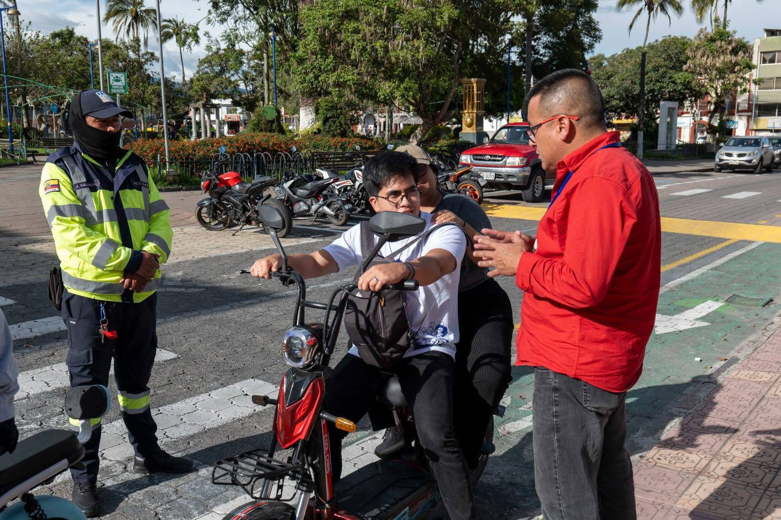 Normativa. Durante la primera semana de 2025 se informó de la nueva ordenanza que regula el uso de la bicicleta y la micro movilidad eléctrica en Cotacachi.
