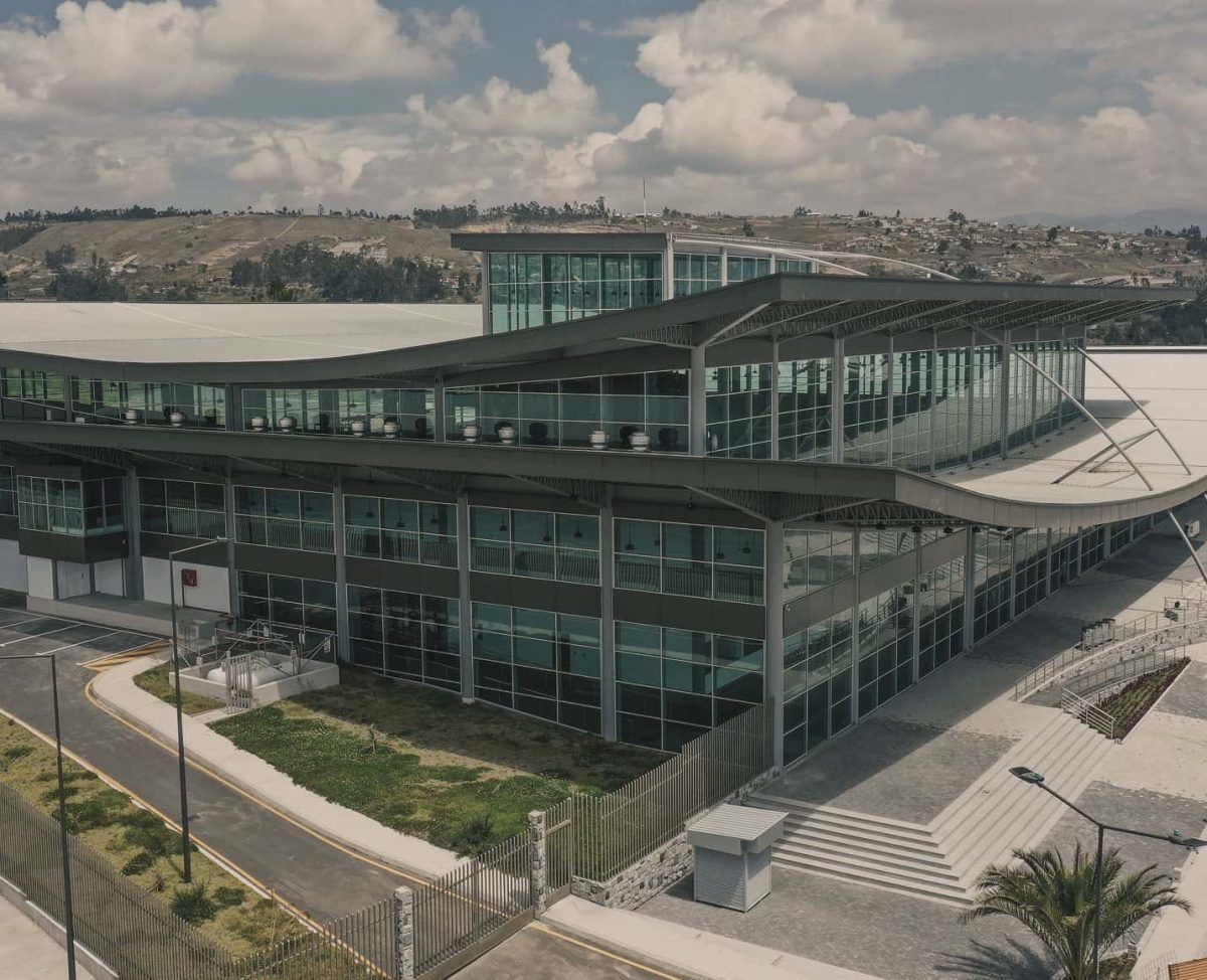 La Terminal Sur de Ambato está ubicada en Huachi Grande.