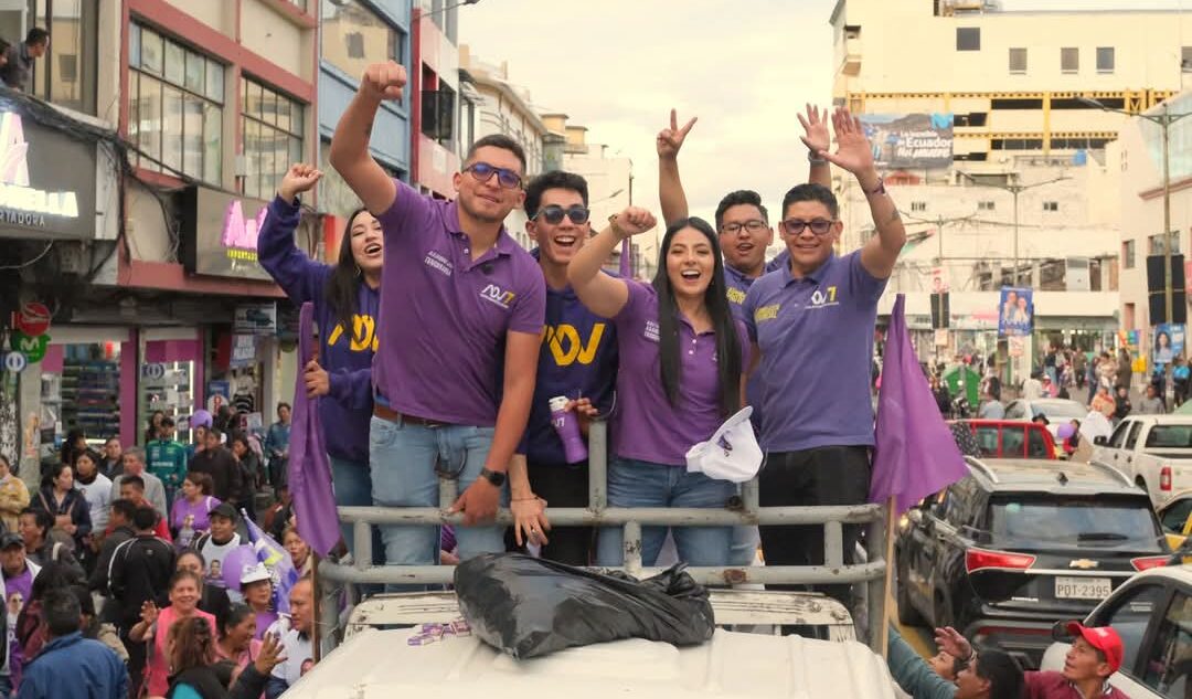 Candidatos de ADN en Tungurahua durante su campaña en la provincia.