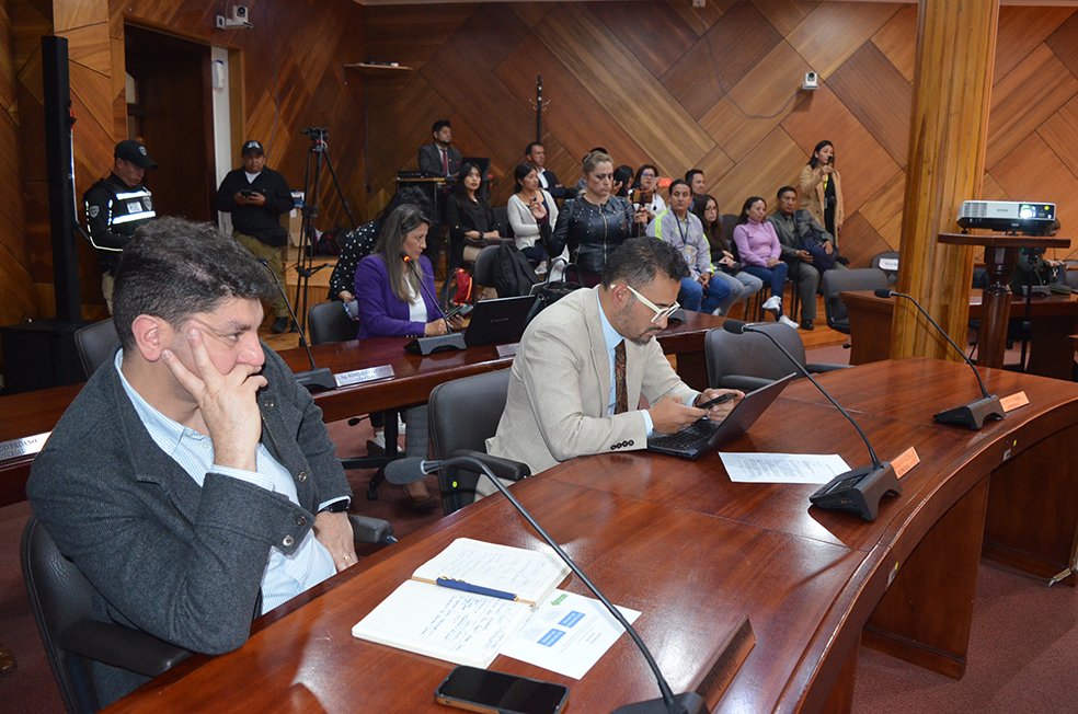 Los concejales Gonzalo Callejas y Alex Valladares asistieron a la sesión.