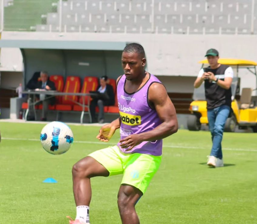 El defensa Edwin Mesa sufrió una grave lesión y se perderá el arranque de Macará en la Liga Pro 2025