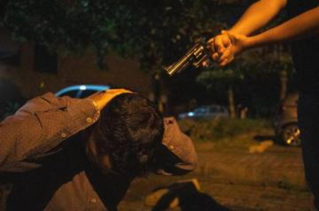 Los ladrones armados amenazaron de muerte al chofer para robarle su taxi en Montalvo. (Foto para graficar)