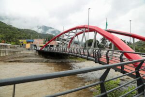 Zamora desarrolla su infraestructura con un nuevo puente vehicular
