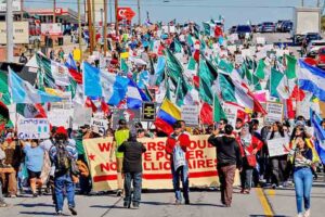 Santodomingueños se unen a las protestas en Estados Unidos contra las deportaciones