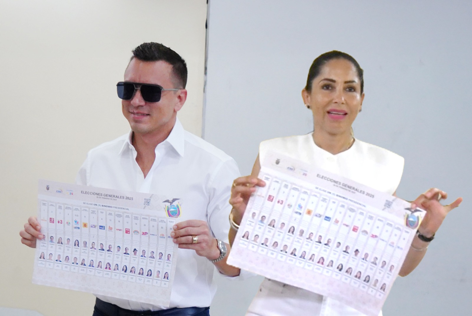 Conteo. Los primeros resultados de las votaciones, pasadas las 19:00, reflejaron una distancia entre Daniel Noboa (47,4%) y Luisa González (40,6%), que después se acortó. (Fotos: API).