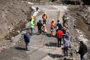 Construcción de puentes en Quisapincha registra un avance del 40%