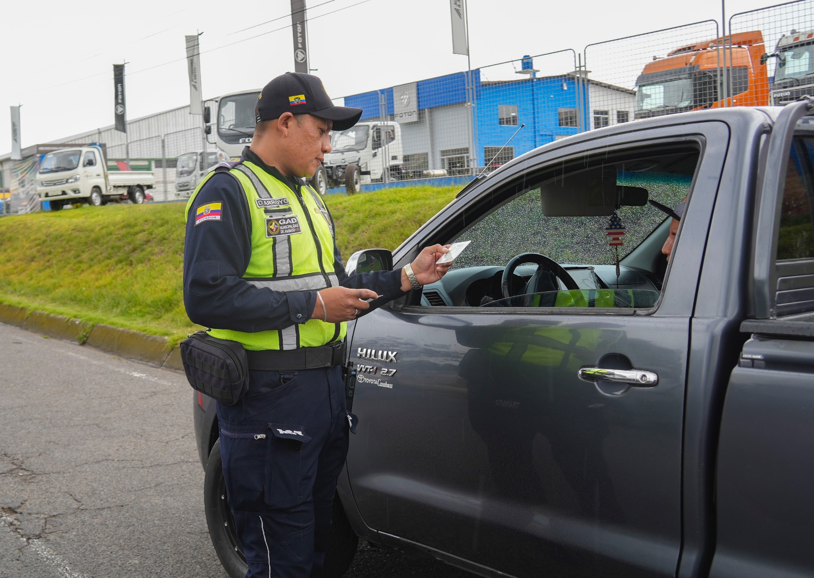 Los agentes estaban cumpliendo con sus labores al norte de Ambato.