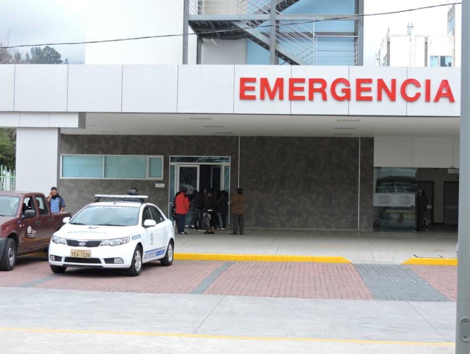 El menor sospechoso fue trasladado de Píllaro al hospital público de Ambato. (Foto referencial)