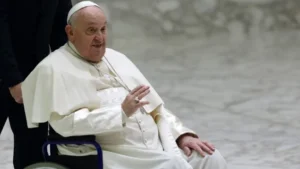 Papa Francisco será dado de alta, tras cinco semanas en el hospital