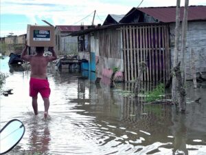 Autoridades monitorean daños y refuerzan ayuda humanitaria en Babahoyo