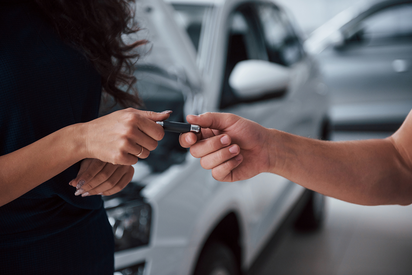 En Ambato hay 30 concesionarios de alrededor de 50 marcas de autos.