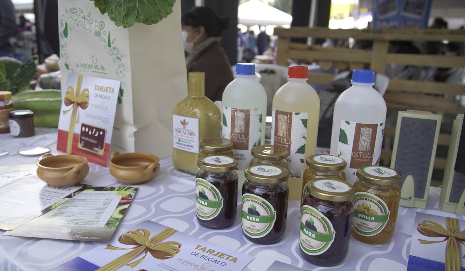 Feria de emprendimientos en el Ministerio de Agricultura. (Foto referencial: API).