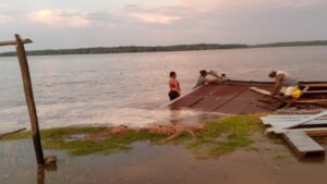 Norte de Esmeraldas sufre el embate de fuertes oleajes