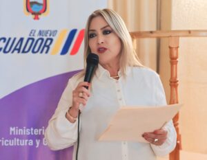 Liliana Trávez es reubicada en el Ministerio de Educación