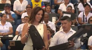 Gobierno entregará equipamiento tecnológico en 3.400 instituciones educativas para reducir brecha digital