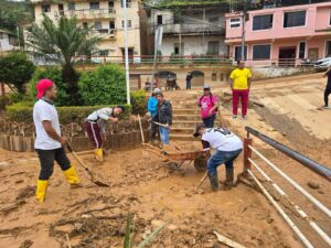 Fuerte invierno golpea a Chaguarpamba, familias y vías afectadas