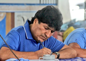 Evo Morales, respaldado por expresidente de Ecuador, en su ánimo de volver a ser presidente de Bolivia