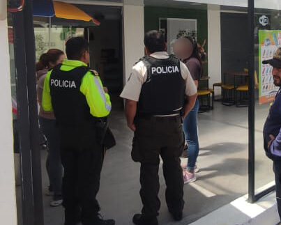 La Policía llegó a verificar el robo ocurrido al sur de Ambato.