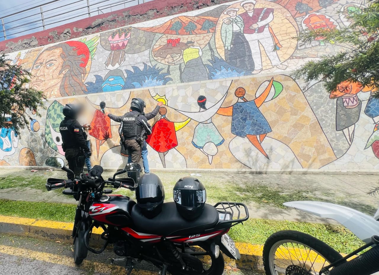 La Policía requisó al colombiano que tenían en su poder las evidencias de la presunta usura.