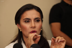 Elecciones Ecuador 2025: así acabará el tiempo de Verónica Abad como vicepresidenta