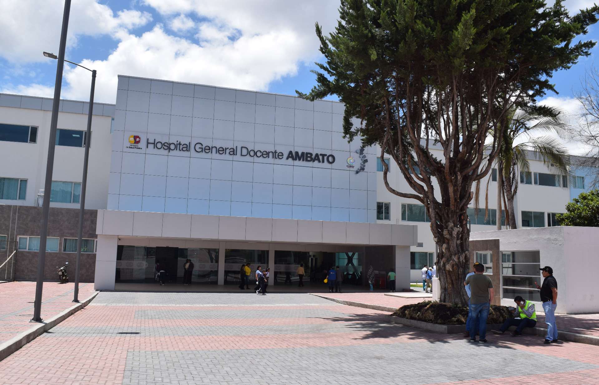 Los delincuentes ingresaron fuertemente armados al hospital.