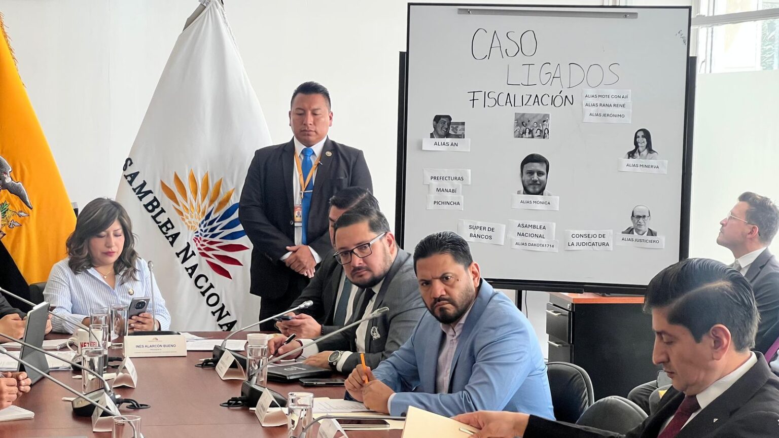 SESIÓN. El bloque de ADN lidera la fiscalización de los chats de vocales correístas del Cpccs. (Foto Asamblea Nacional)