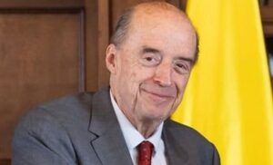 Colombia: Álvaro Leyva acusa a Gustavo Petro, presidente de Colombia, de drogadicción y abuso de poder