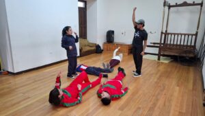 Joven ambateño crea taller de teatro para personas con discapacidad