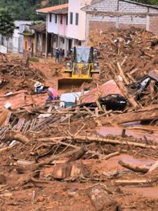 Cuatro fallecidos tras fuertes lluvias en Paltas