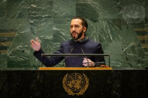 Bukele , el gran aliado de Trump, es invitado a la Casa Blanca