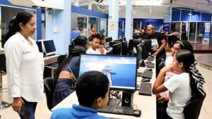 Proyecto «Niños y Niñas en un Mundo Digital»  junto a UNICEF