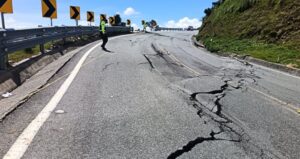 COE de Cotopaxi cierra la vía Latacunga – La Maná por afectaciones en la carretera