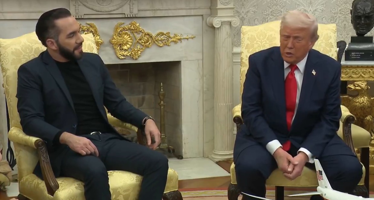 Diplomacia. Los presidentes de El Salvador, Nayib Bukele, y de EE.UU., Donald Trump. Captura de pantalla de un video publicado en X.