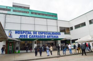 La deuda que enferma al Ecuador: ecuatorianos pagan de su bolsillo las ineficiencias del IESS